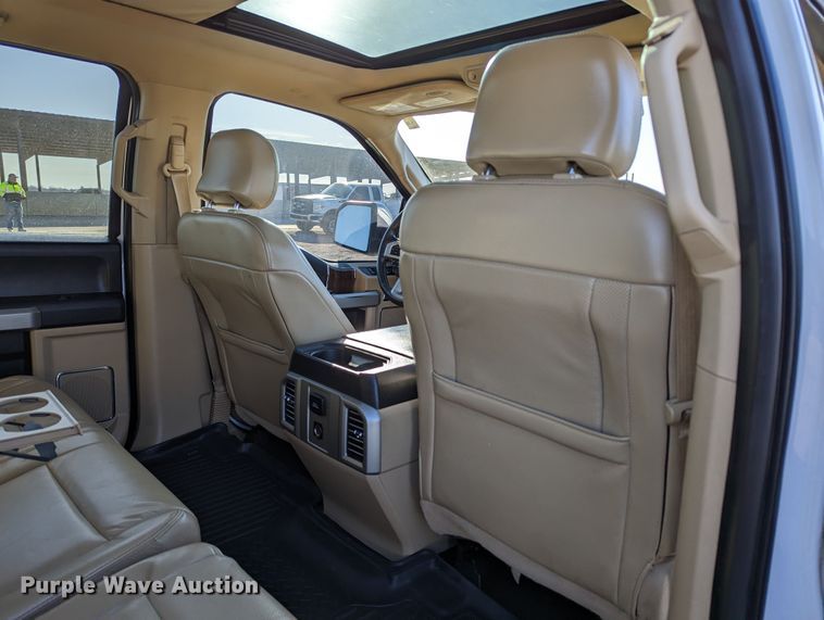 image for item LF9623 2016 Ford F150 Lariat  SuperCrew pickup truck