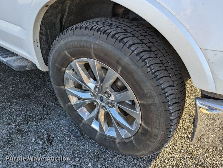 image for item LF9623 2016 Ford F150 Lariat  SuperCrew pickup truck