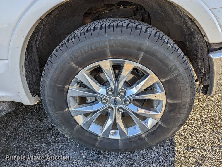 image for item LF9623 2016 Ford F150 Lariat  SuperCrew pickup truck