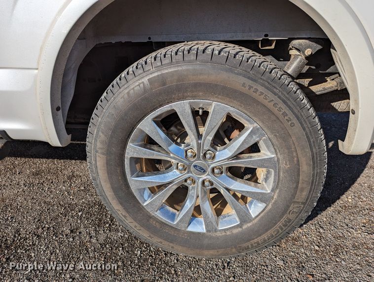 image for item LF9623 2016 Ford F150 Lariat  SuperCrew pickup truck