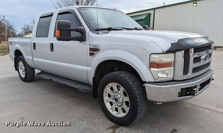 image for item LF9643 2008 Ford F250 Super Duty  Crew Cab pickup truck