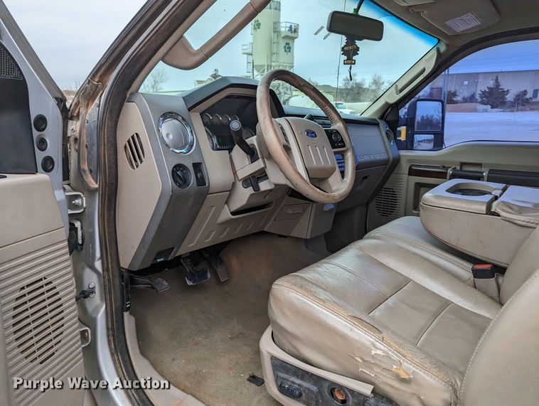 image for item LF9643 2008 Ford F250 Super Duty  Crew Cab pickup truck