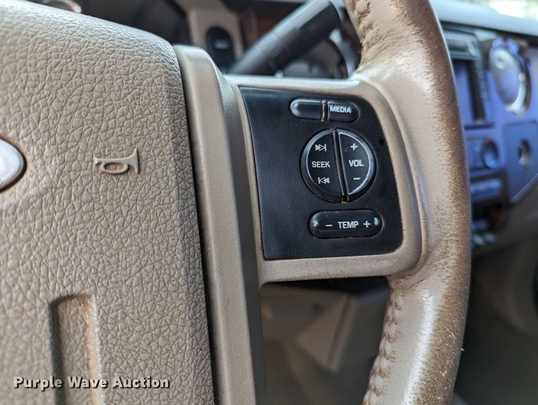 image for item LF9643 2008 Ford F250 Super Duty  Crew Cab pickup truck