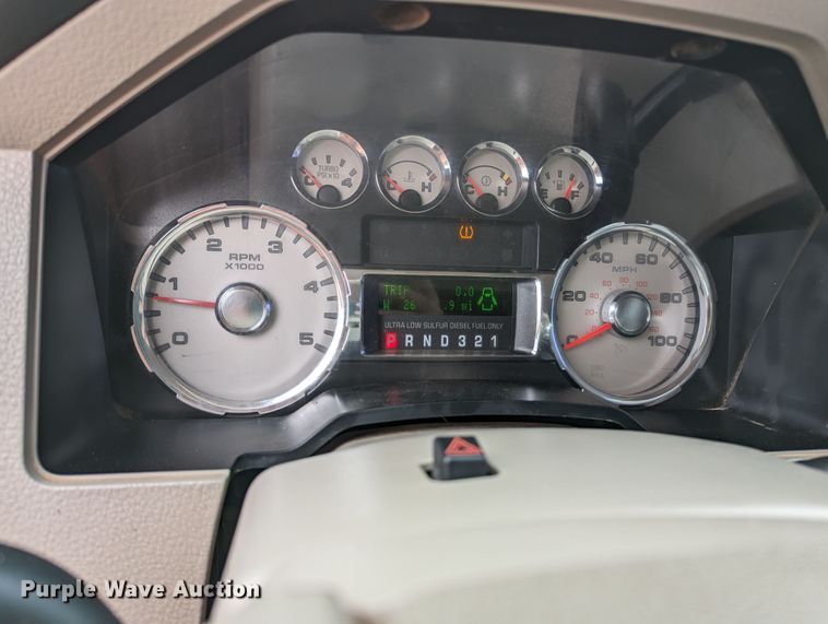 image for item LF9643 2008 Ford F250 Super Duty  Crew Cab pickup truck