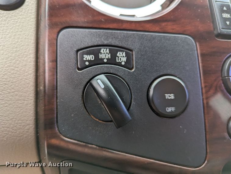 image for item LF9643 2008 Ford F250 Super Duty  Crew Cab pickup truck