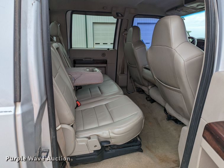 image for item LF9643 2008 Ford F250 Super Duty  Crew Cab pickup truck