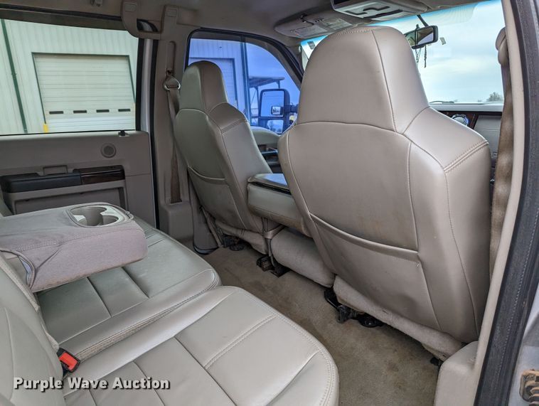 image for item LF9643 2008 Ford F250 Super Duty  Crew Cab pickup truck