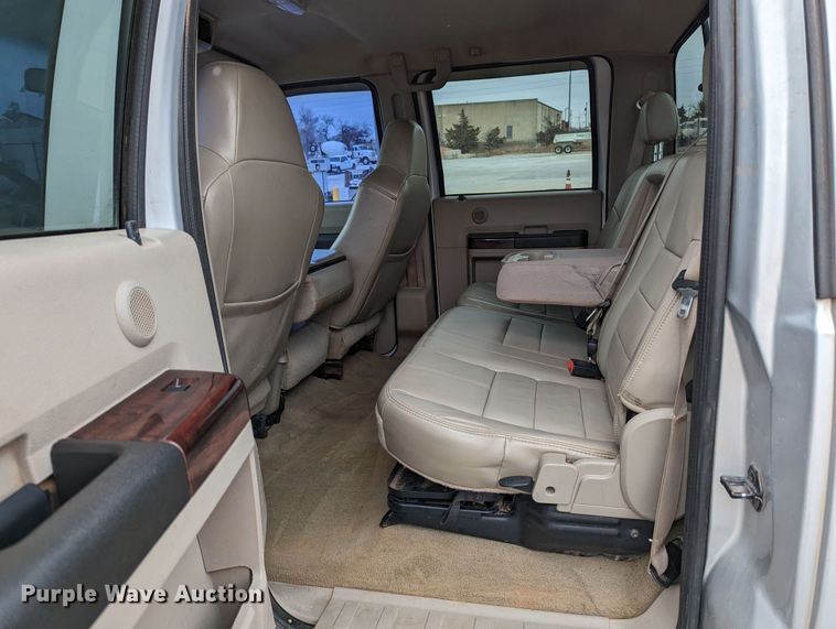 image for item LF9643 2008 Ford F250 Super Duty  Crew Cab pickup truck