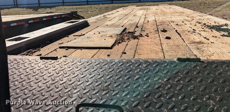 image for item LF9652 2012 Maxey GN20K  equipment trailer