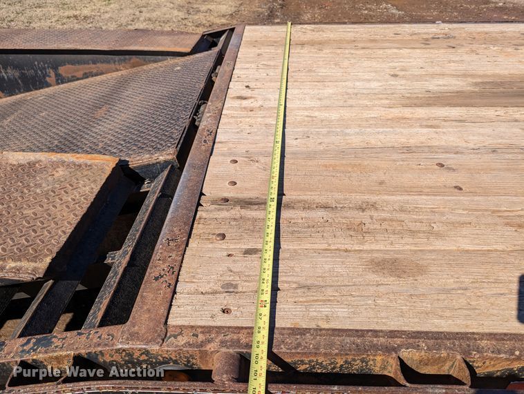 image for item LF9652 2012 Maxey GN20K  equipment trailer