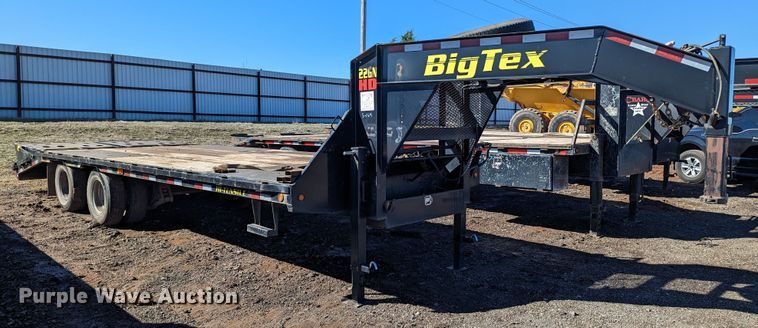 image for item LF9654 2018 Bigtex 22GN-20BK+5MR  equipment trailer