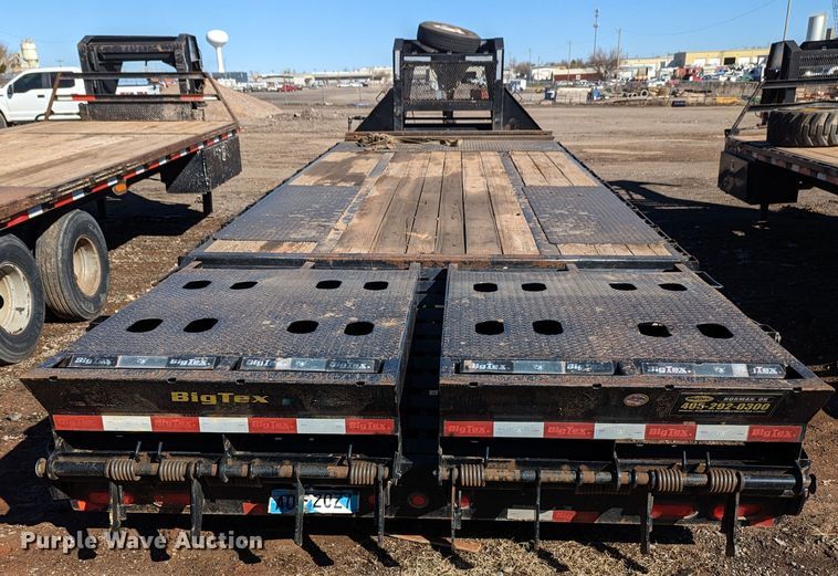 image for item LF9654 2018 Bigtex 22GN-20BK+5MR  equipment trailer