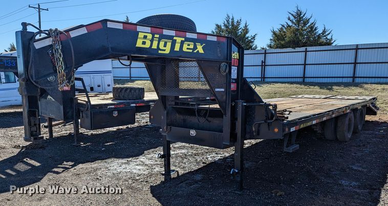 image for item LF9654 2018 Bigtex 22GN-20BK+5MR  equipment trailer