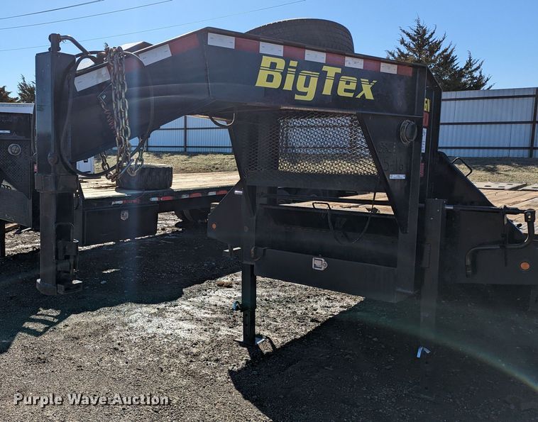image for item LF9654 2018 Bigtex 22GN-20BK+5MR  equipment trailer