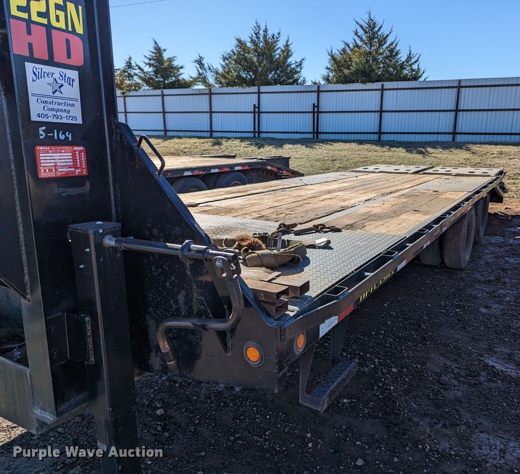 image for item LF9654 2018 Bigtex 22GN-20BK+5MR  equipment trailer