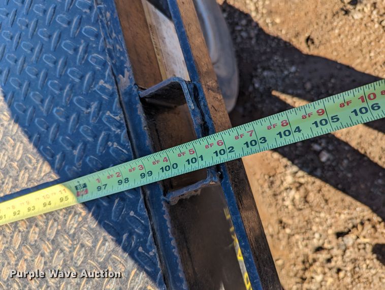 image for item LF9654 2018 Bigtex 22GN-20BK+5MR  equipment trailer