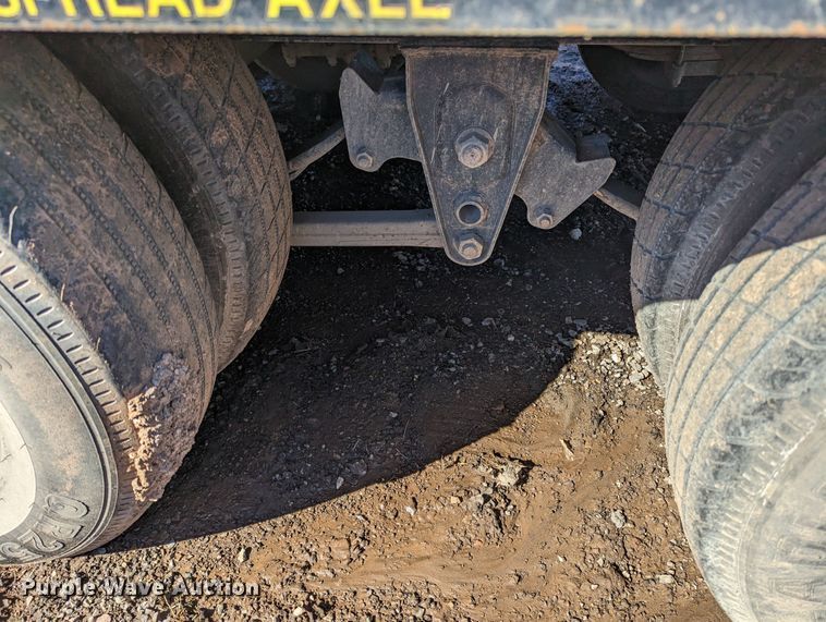 image for item LF9654 2018 Bigtex 22GN-20BK+5MR  equipment trailer