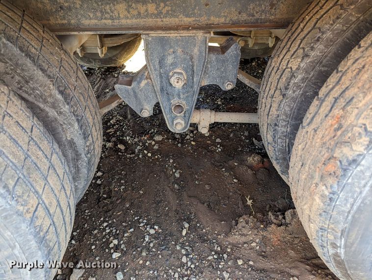 image for item LF9654 2018 Bigtex 22GN-20BK+5MR  equipment trailer