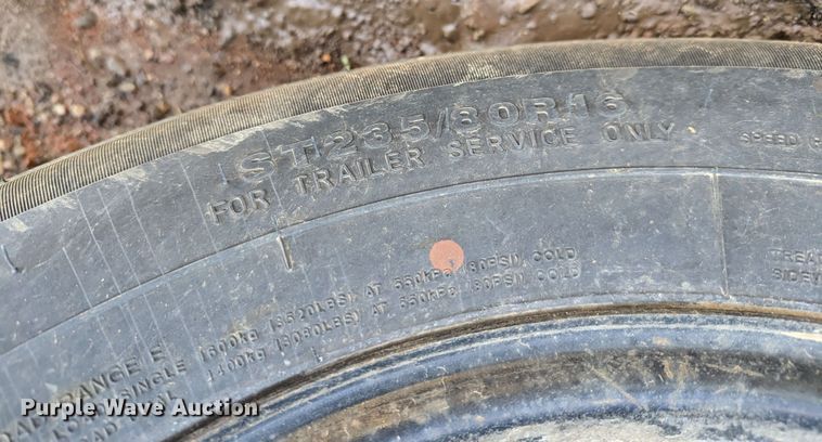 image for item LF9654 2018 Bigtex 22GN-20BK+5MR  equipment trailer