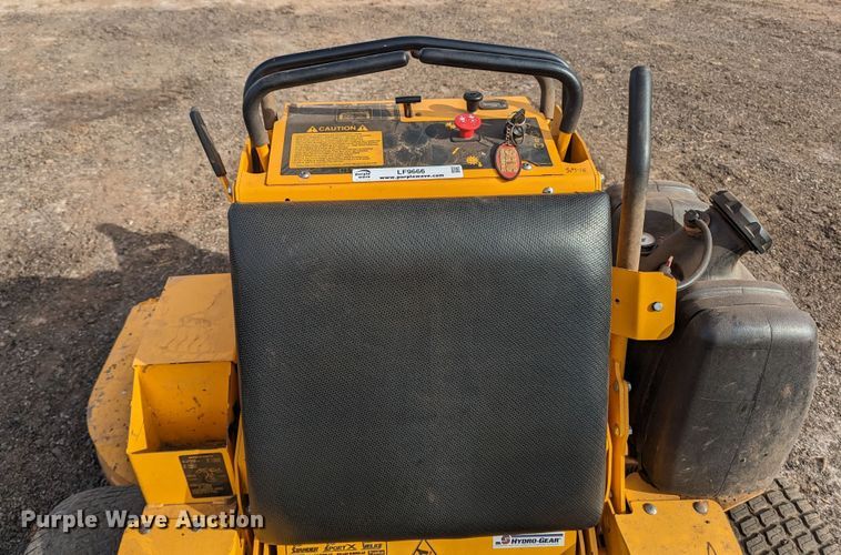 image for item LF9666 2015 Wright Stander  ZTR lawn mower
