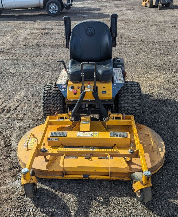 image for item LF9667 Walker B27i  ZTR lawn mower