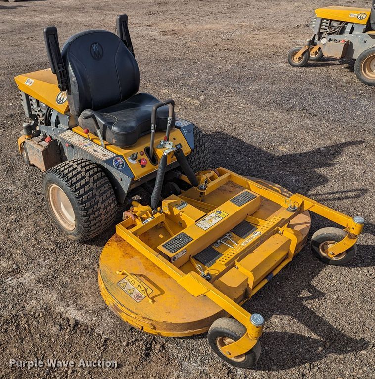 image for item LF9667 Walker B27i  ZTR lawn mower