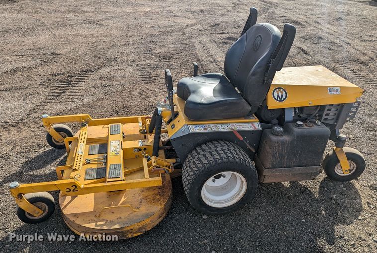 image for item LF9667 Walker B27i  ZTR lawn mower