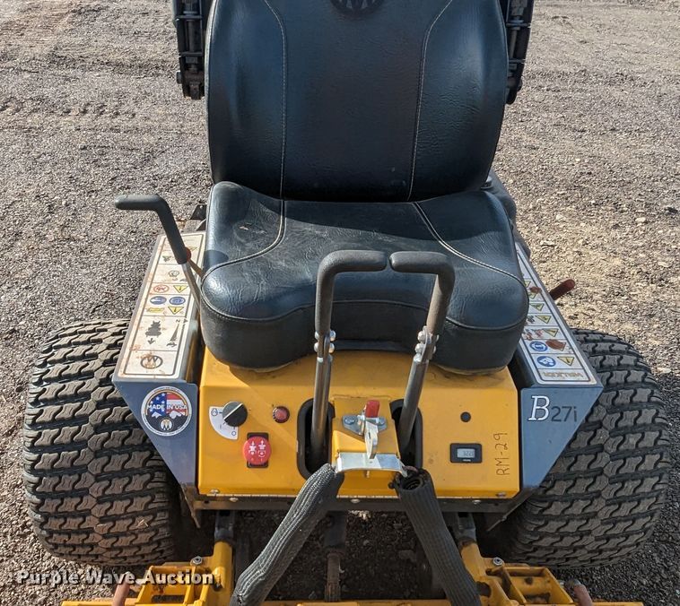 image for item LF9667 Walker B27i  ZTR lawn mower