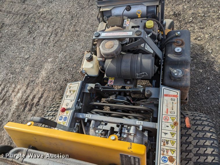 image for item LF9667 Walker B27i  ZTR lawn mower