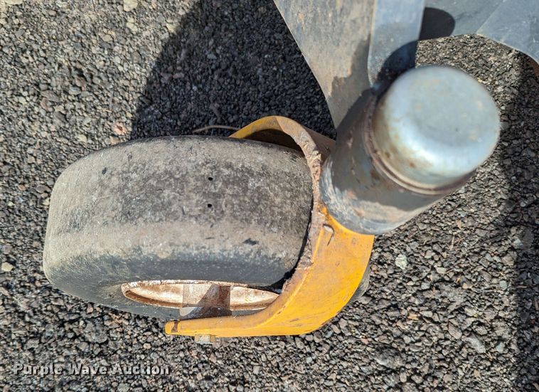 image for item LF9667 Walker B27i  ZTR lawn mower