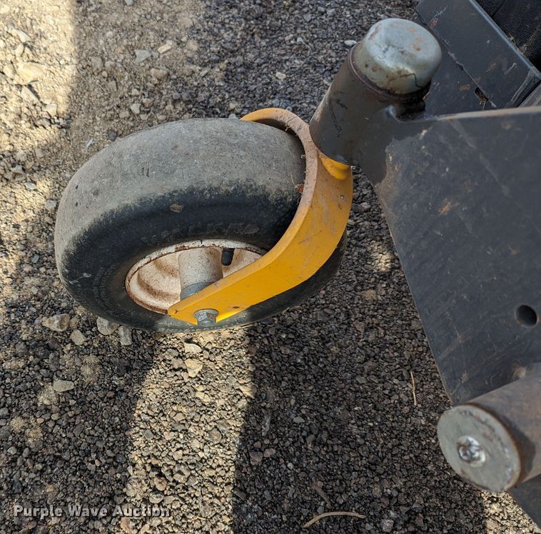 image for item LF9667 Walker B27i  ZTR lawn mower