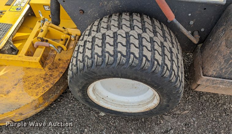 image for item LF9667 Walker B27i  ZTR lawn mower