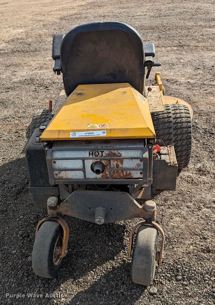 image for item LF9668 Walker B27i  ZTR lawn mower