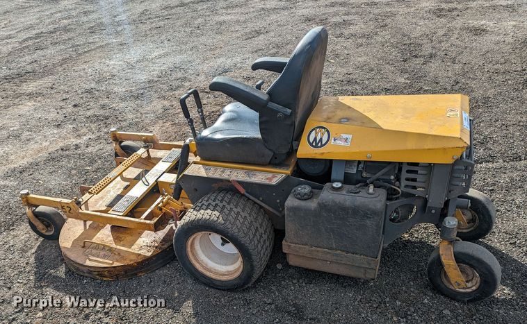 image for item LF9668 Walker B27i  ZTR lawn mower