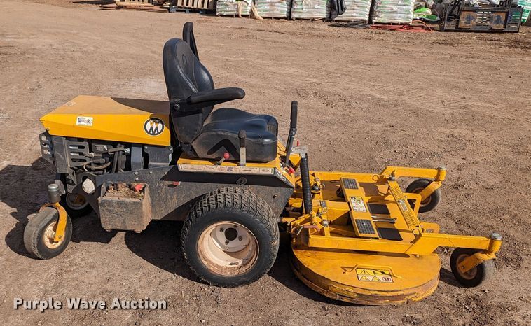 image for item LF9669 Walker B27i  ZTR lawn mower