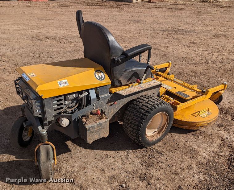 image for item LF9669 Walker B27i  ZTR lawn mower