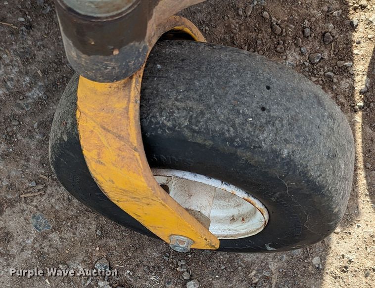 image for item LF9669 Walker B27i  ZTR lawn mower