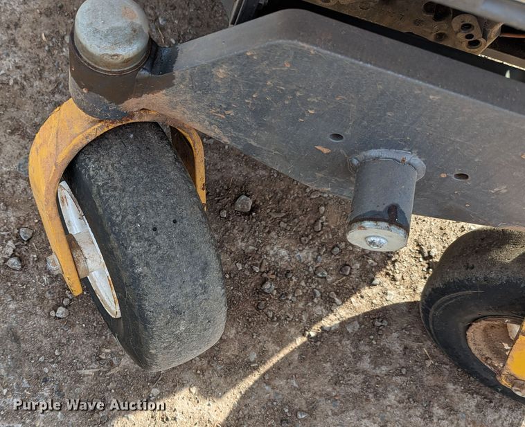 image for item LF9669 Walker B27i  ZTR lawn mower