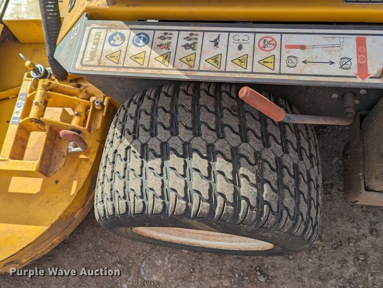 image for item LF9669 Walker B27i  ZTR lawn mower