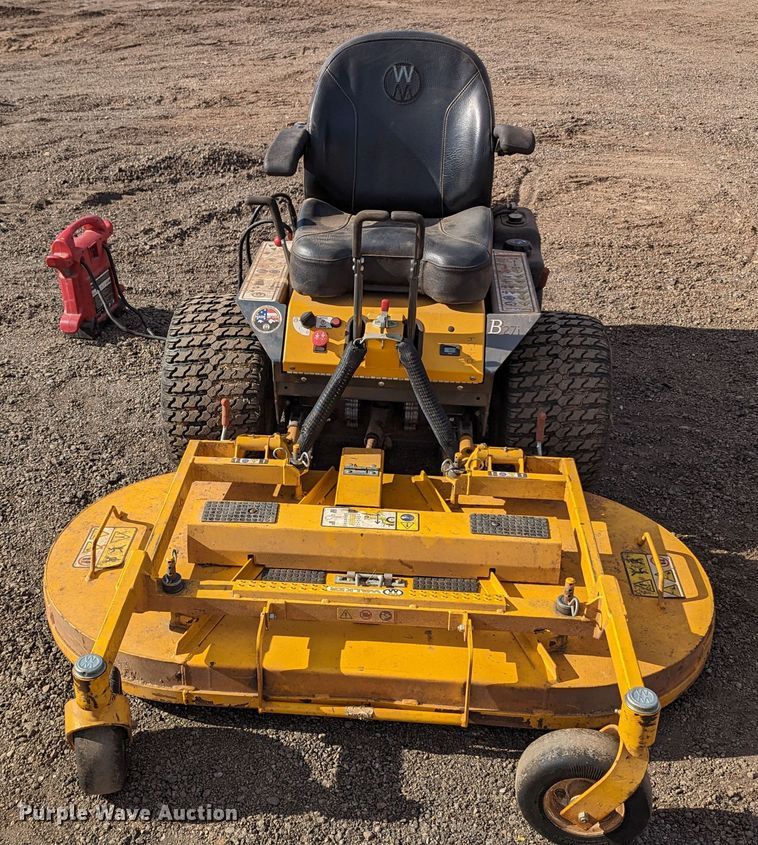 image for item LF9670 Walker B27i  ZTR lawn mower
