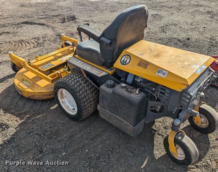 image for item LF9670 Walker B27i  ZTR lawn mower