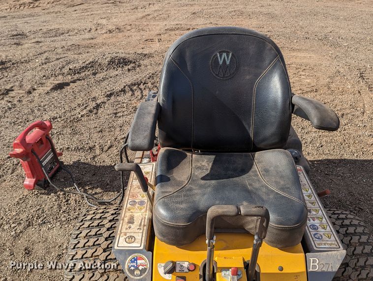 image for item LF9670 Walker B27i  ZTR lawn mower