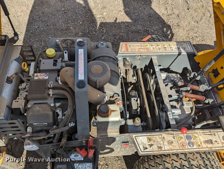 image for item LF9670 Walker B27i  ZTR lawn mower