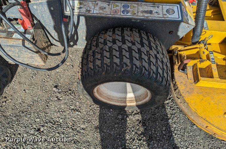 image for item LF9670 Walker B27i  ZTR lawn mower