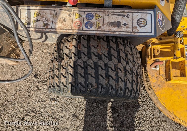 image for item LF9670 Walker B27i  ZTR lawn mower