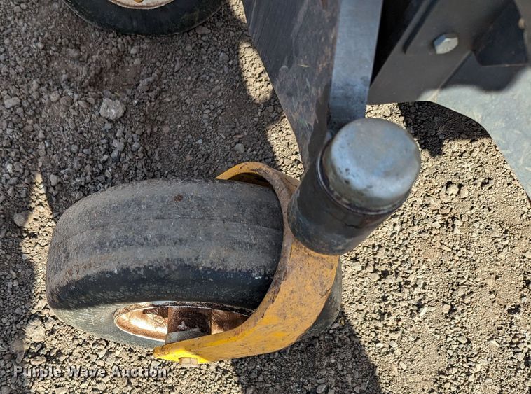 image for item LF9670 Walker B27i  ZTR lawn mower