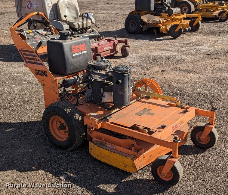 image for item LF9672 (2) pieces of lawn equipment