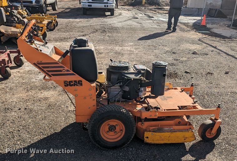 image for item LF9672 (2) pieces of lawn equipment