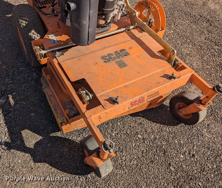 image for item LF9672 (2) pieces of lawn equipment