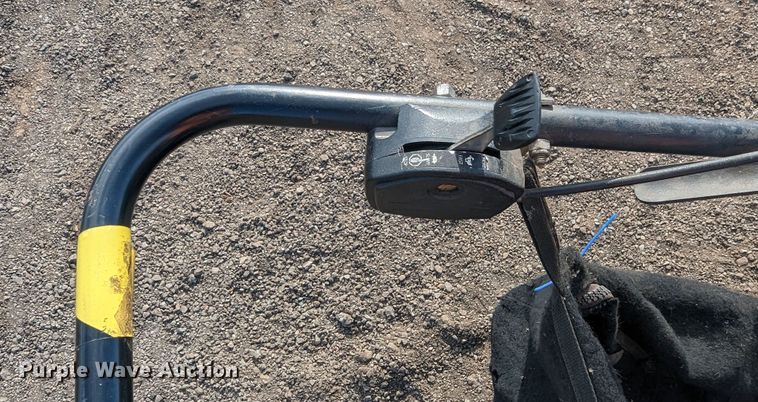 image for item LF9672 (2) pieces of lawn equipment